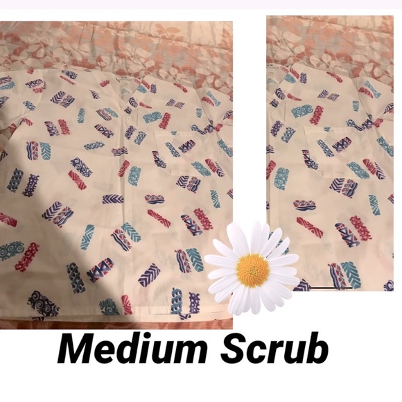 Women’s Medium V-Neck Scrub - Picture 1 of 5